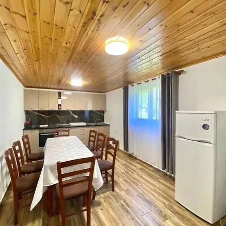 Highlander House Kır Evi *